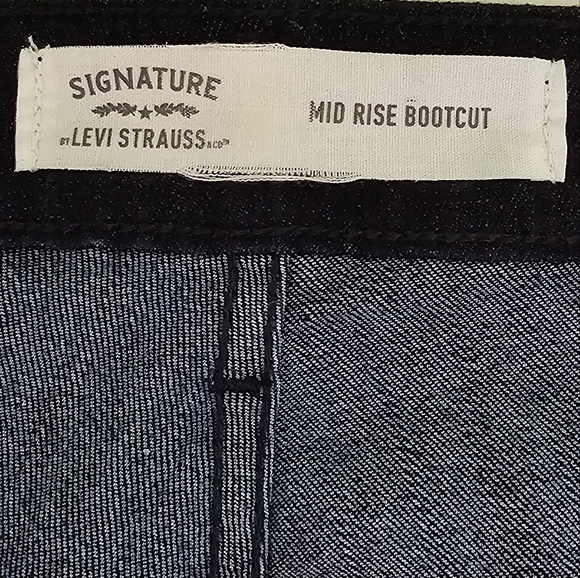 Signature By Levi Strauss Mid Rise Bootcut Plus Size 22 Dark Wash Stretch - Picture 4 of 10